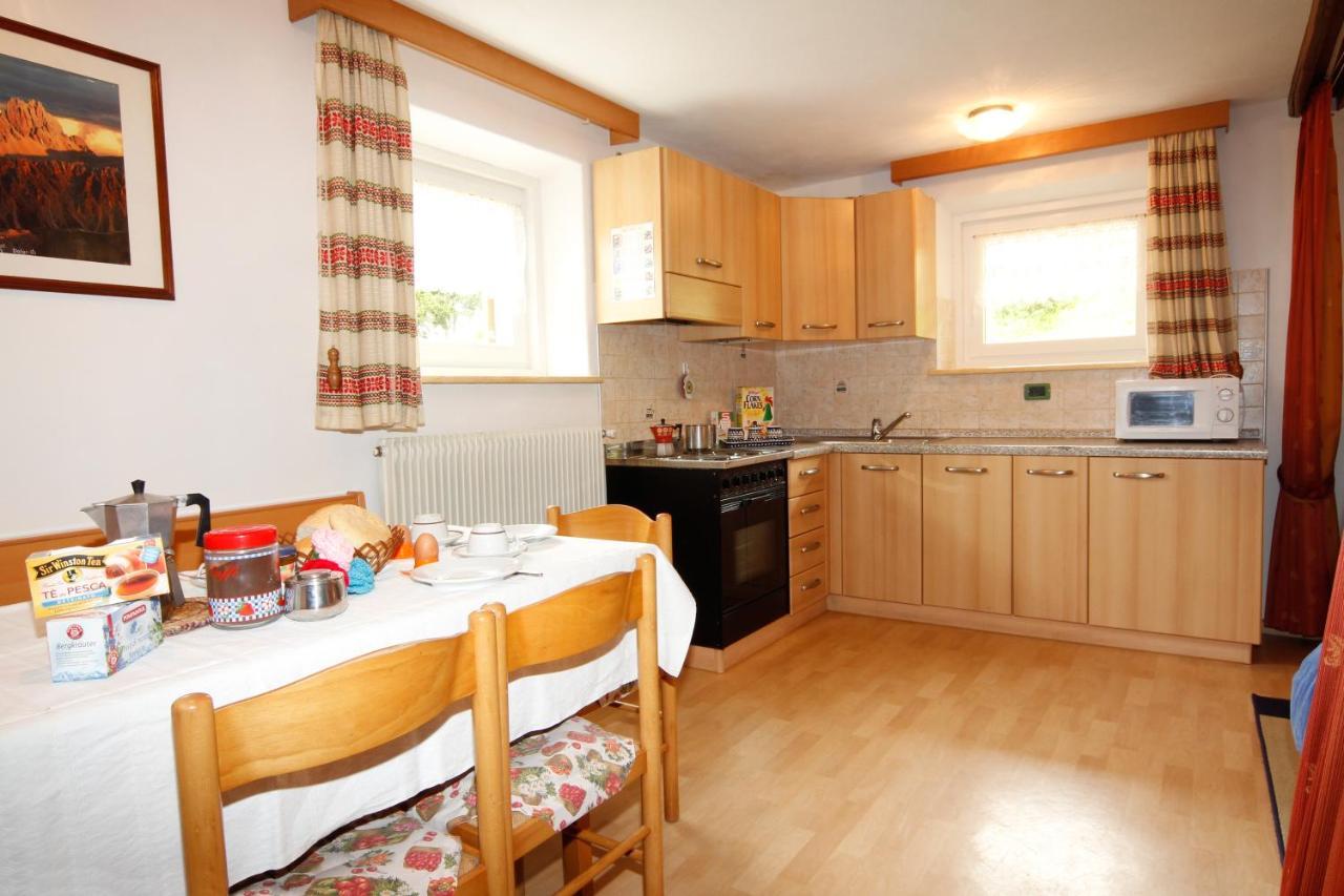 Appartamenti Lezuo Iris Arabba Habitación foto